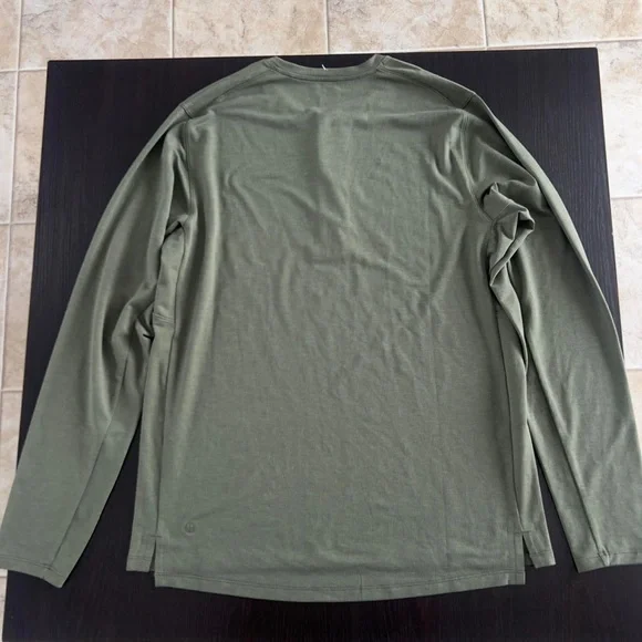 Lululemon Men’s Sage Green Heathered Long Sleeve Shirt Gorpcore Henley - Picture 3 of 5